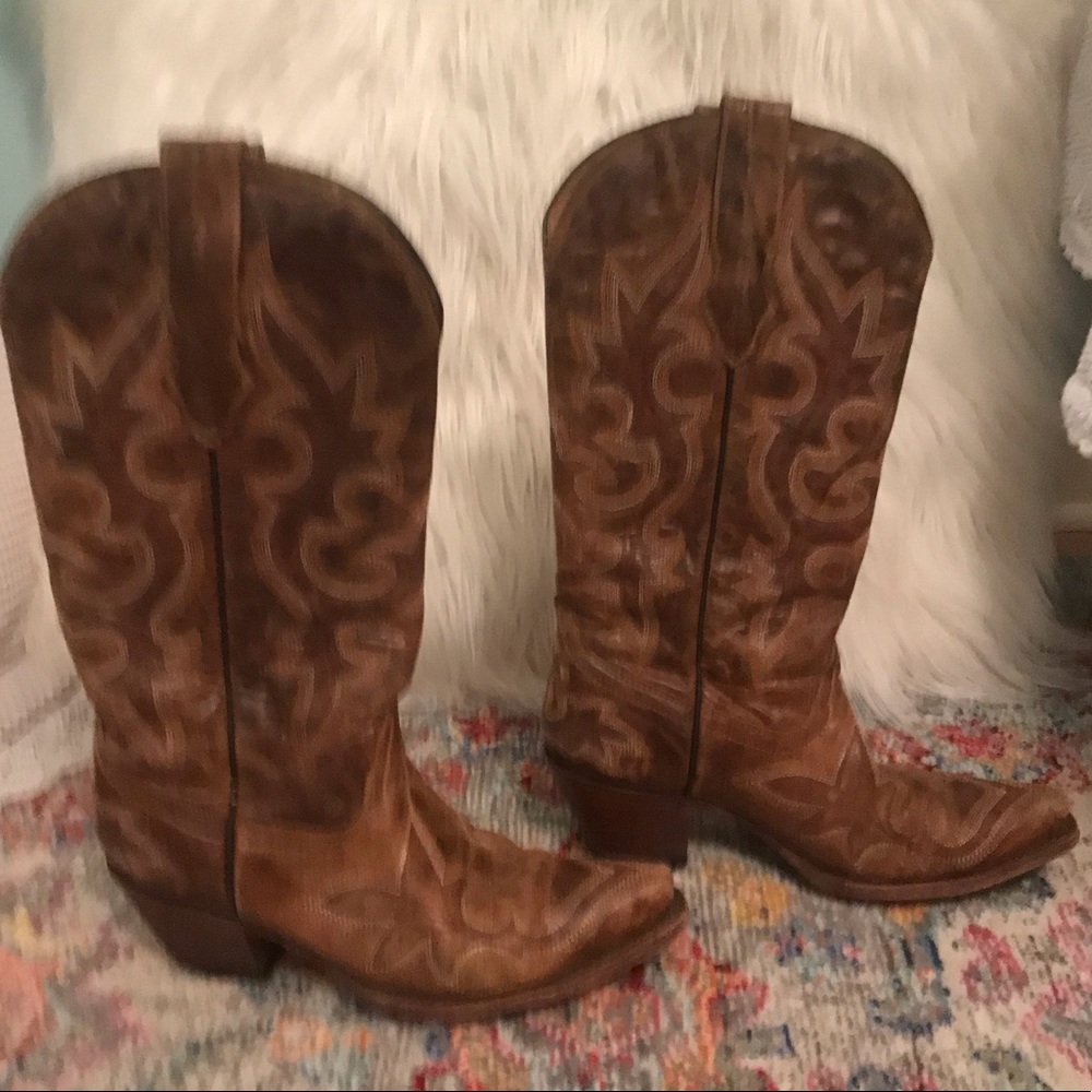 Corral boots